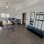 House With A Private Heated Swimming Pool Galižana