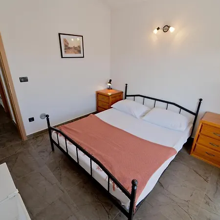 House With A Private Heated Swimming Pool Galižana