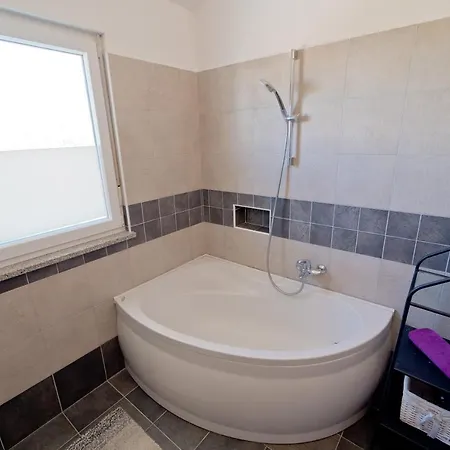 House With A Private Heated Swimming Pool Ferienhaus Galižana