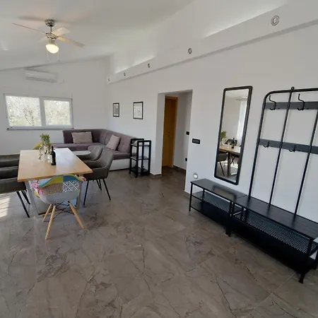 House With A Private Heated Swimming Pool Galižana