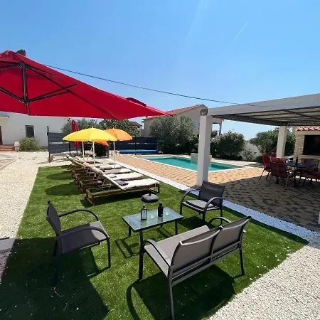 House With A Private Heated Swimming Pool Дом отдыха Galizana